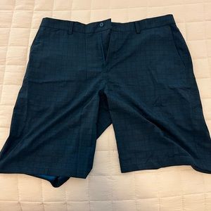 Nike Golf 9” Shorts - Size 38